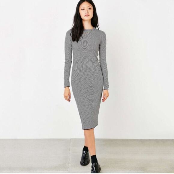 Cheap Monday Repeal Knit Black & White Striped Bodycon Midi Dress size Medium - Picture 1 of 13